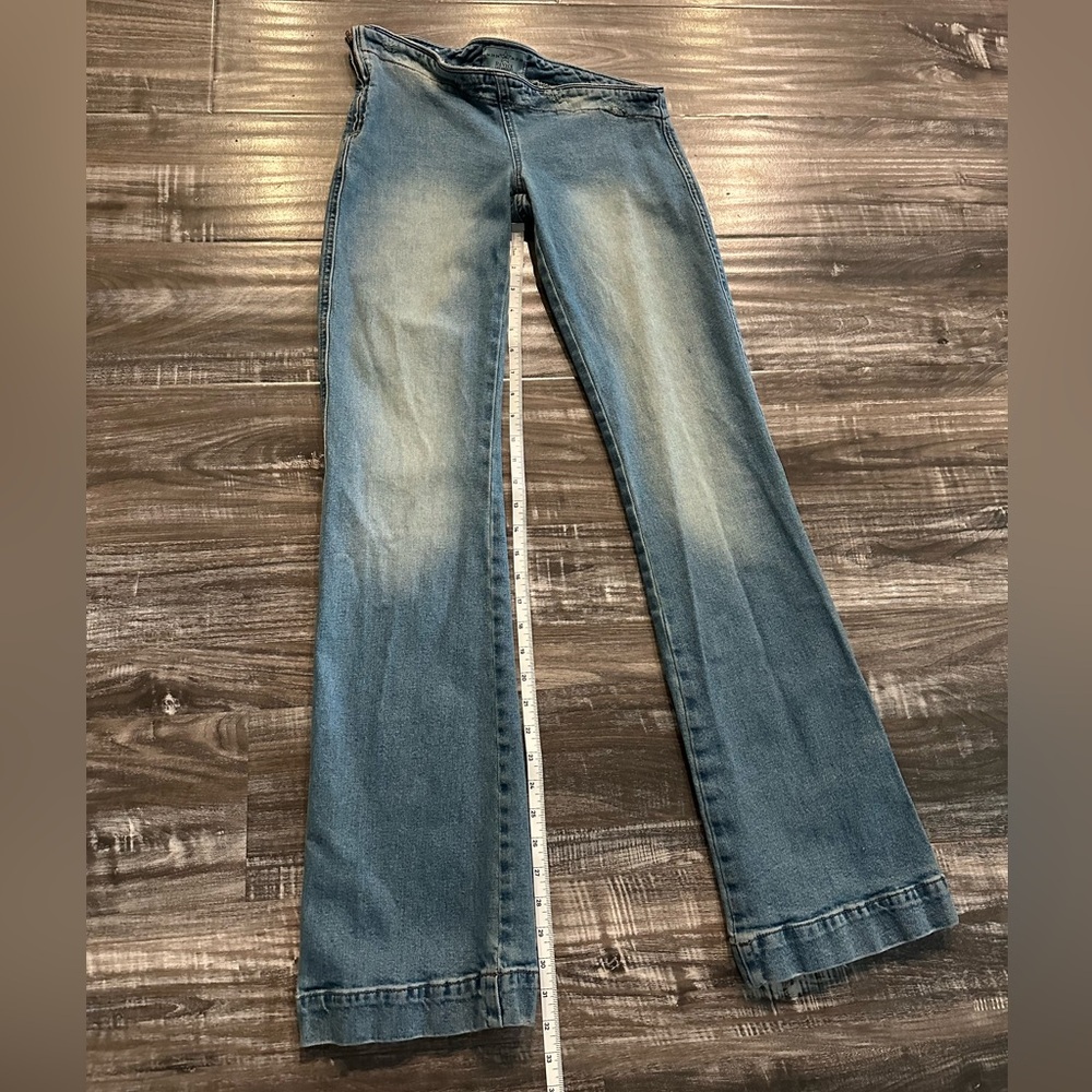 Revice Flared Asymmetrical Jeans - 25 - Picture 4 of 5